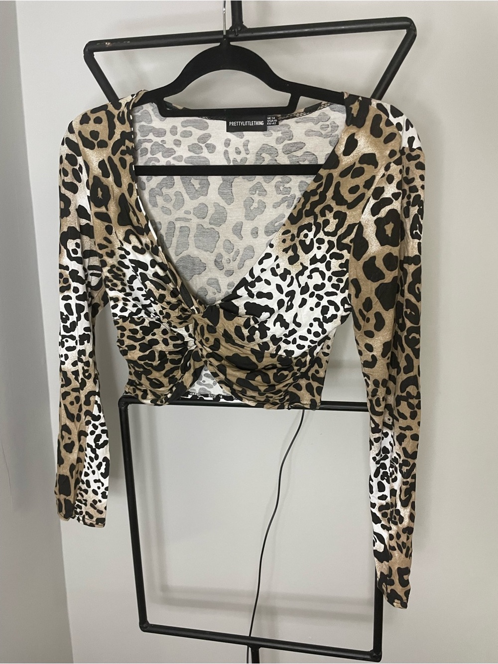 PrettyLittleThing Brown Black White Leopard Print Twist Front Crop Top